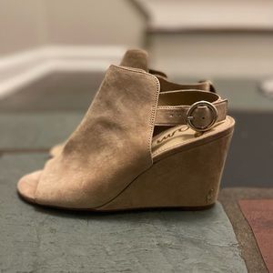 NWT Sam Edelman nude wedges - size 7.5
